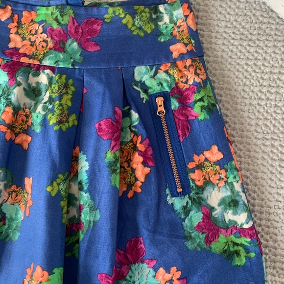 Flower skirt - Picture 2 of 7